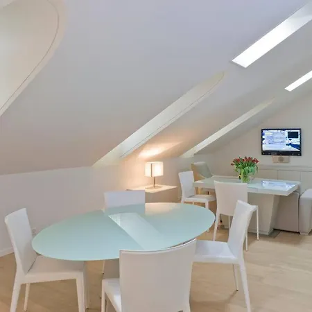 Beautiful 3-bedroom Apart Attic 100 Sqm 8 Persons