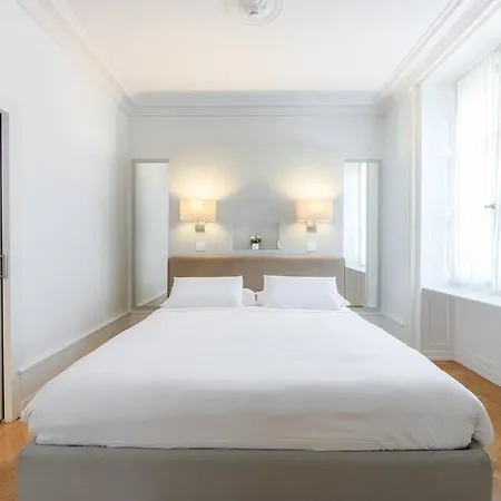 Beautiful 3-bedroom Apart Attic 100 Sqm 8 Persons *