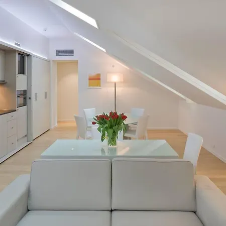 Beautiful 3-bedroom Apart Attic 100 Sqm 8 Persons * Genève